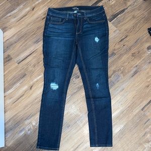 Time and tru blue skinny jeans. Lightly distressed. Size 10